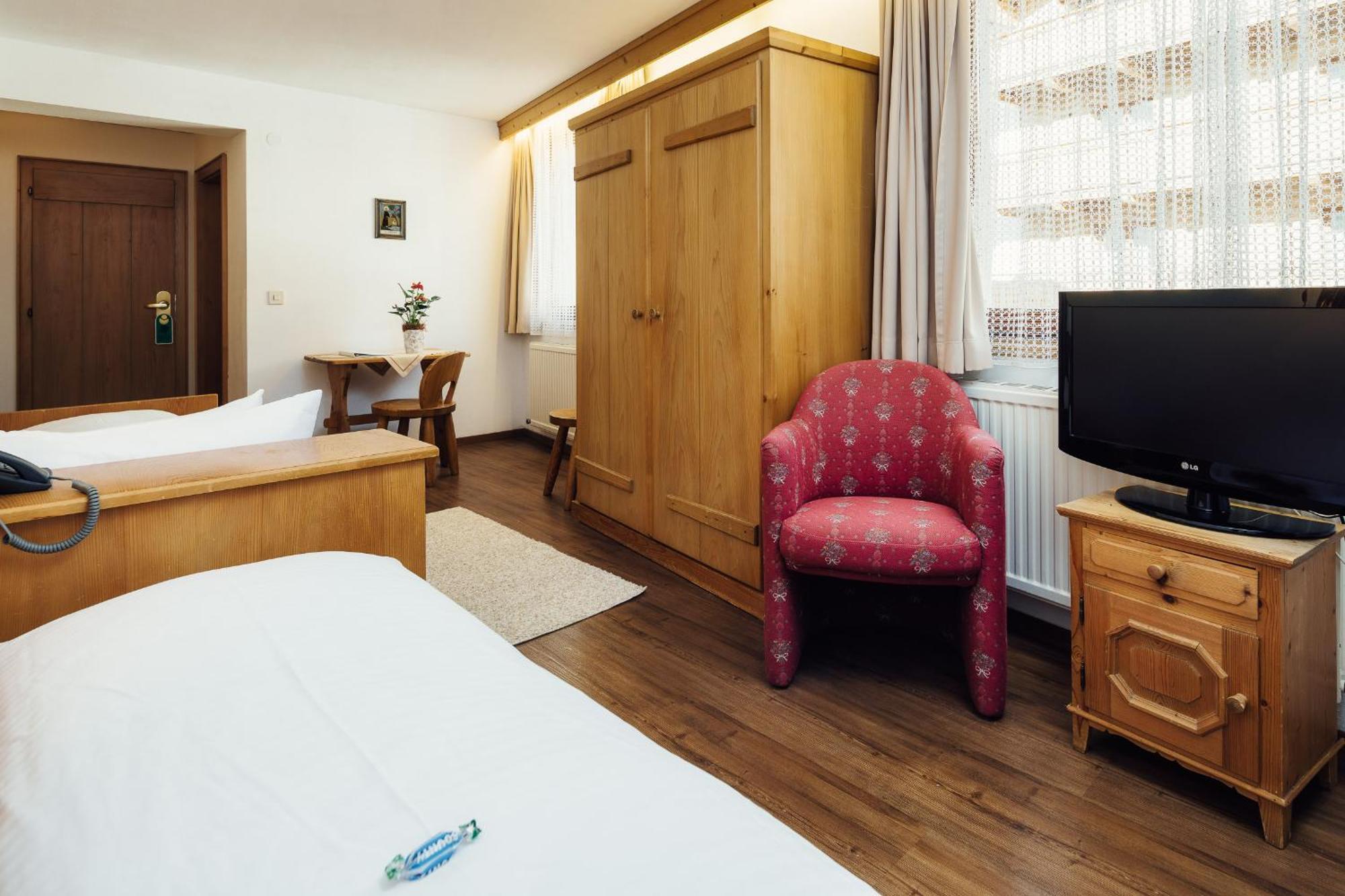 Hotel Komperdell Серфаус Экстерьер фото